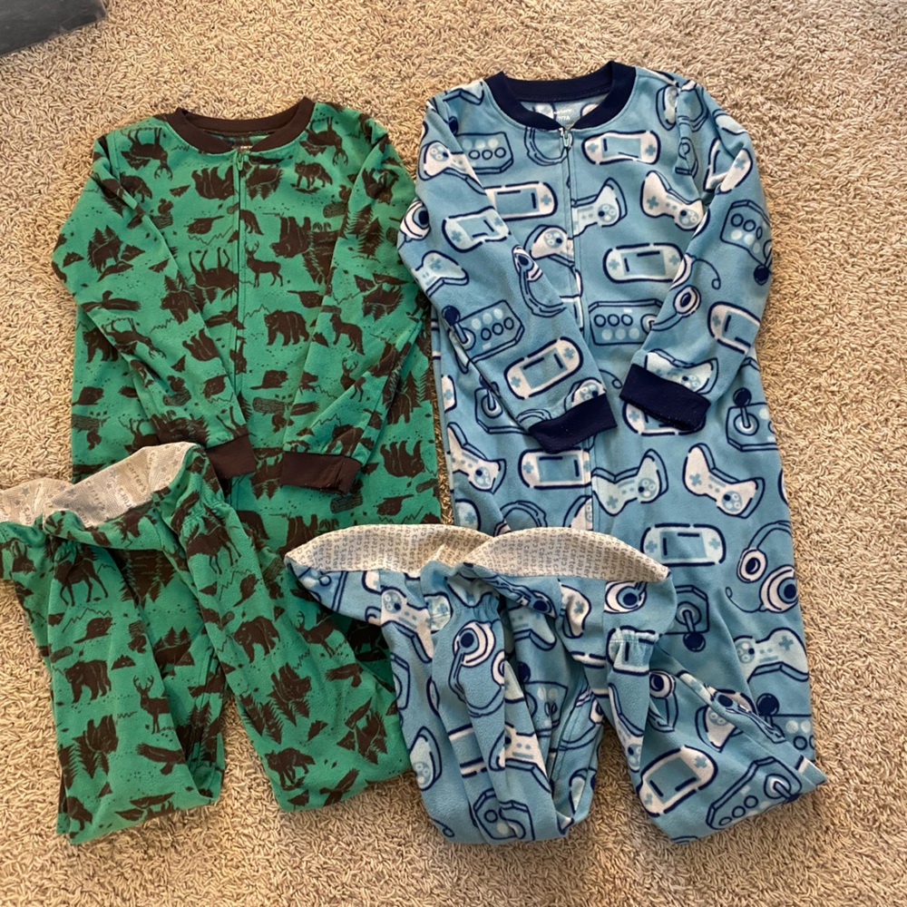 Carters Boys fleece footed sleepers size 7 video games trees fox bear